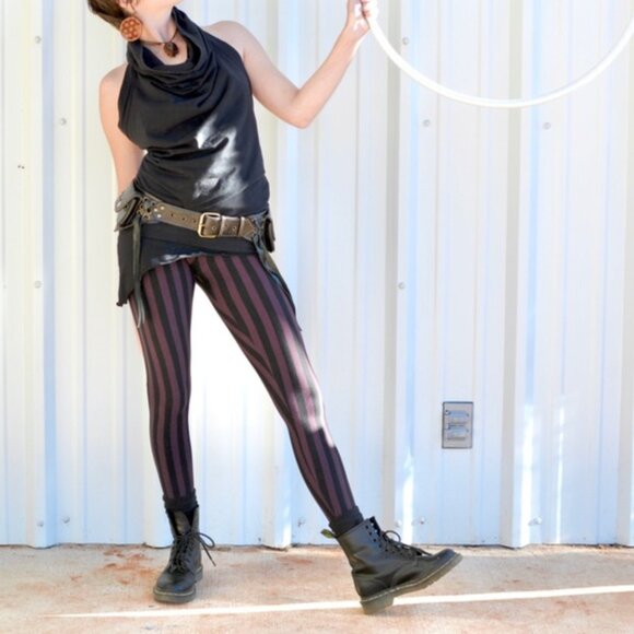 Maha Devi Design Leggings - Teal & Black Vertical Striped - Cropped - XS-S - Picture 6 of 8